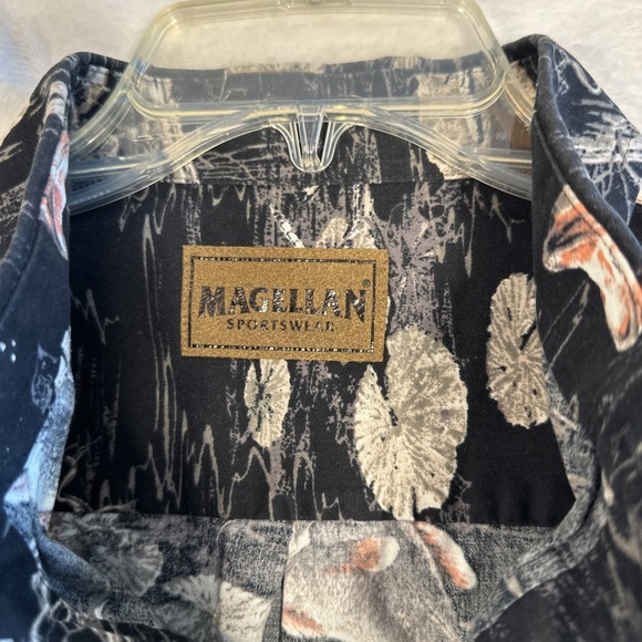 Magellan Sportswear Men's Short Sleeve Button Up Shirt Fishing Print Mens Size L - Picture 3 of 13